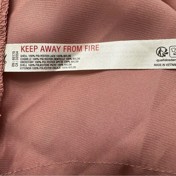 Free People Intimately V-Neck Lace Mesh Detail Satin Camisole Rose SZ Large NWT - Picture 5 of 9